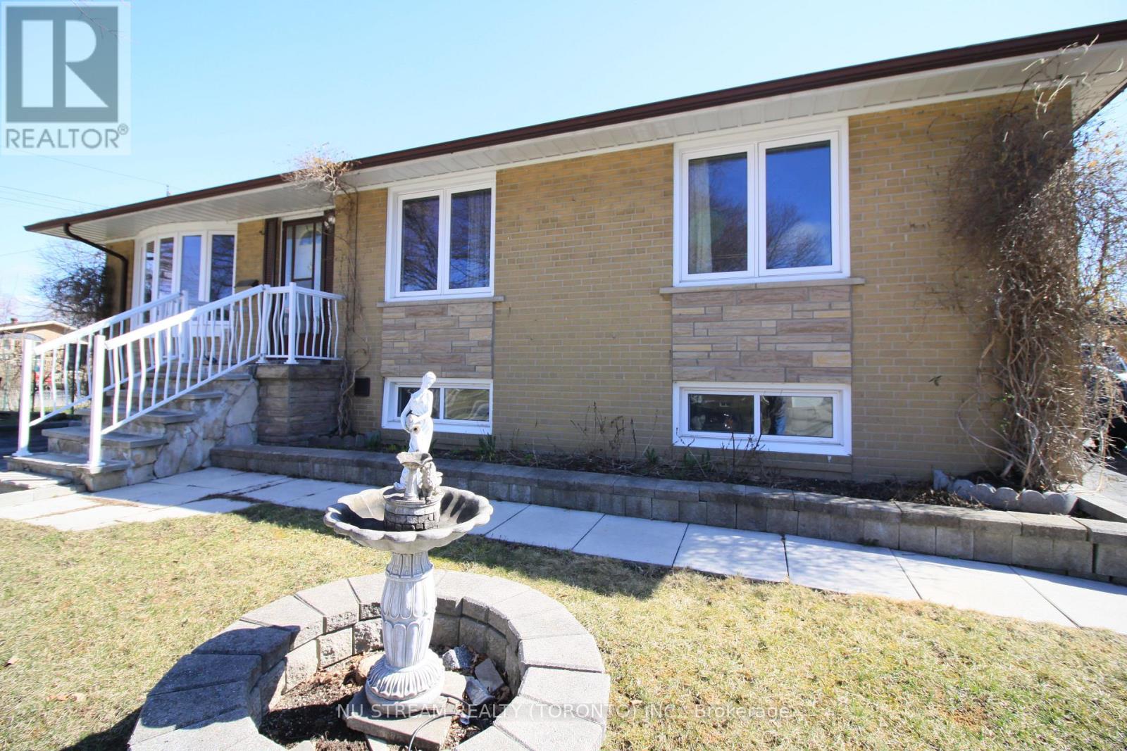 (BSMT) - 49 ACRE HEIGHTS CRESCENT, Toronto, Ontario