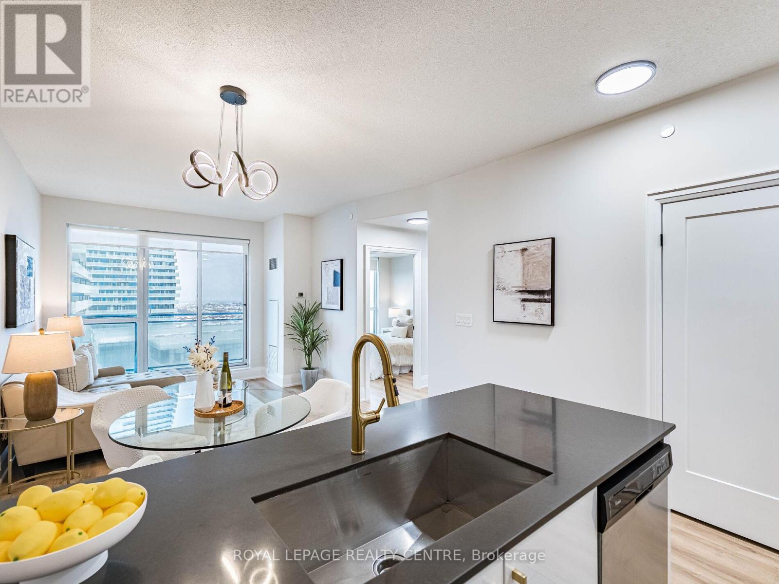 809 - 4011 Brickstone Mews, Mississauga, Ontario  L5B 0G3 - Photo 7 - W12805900