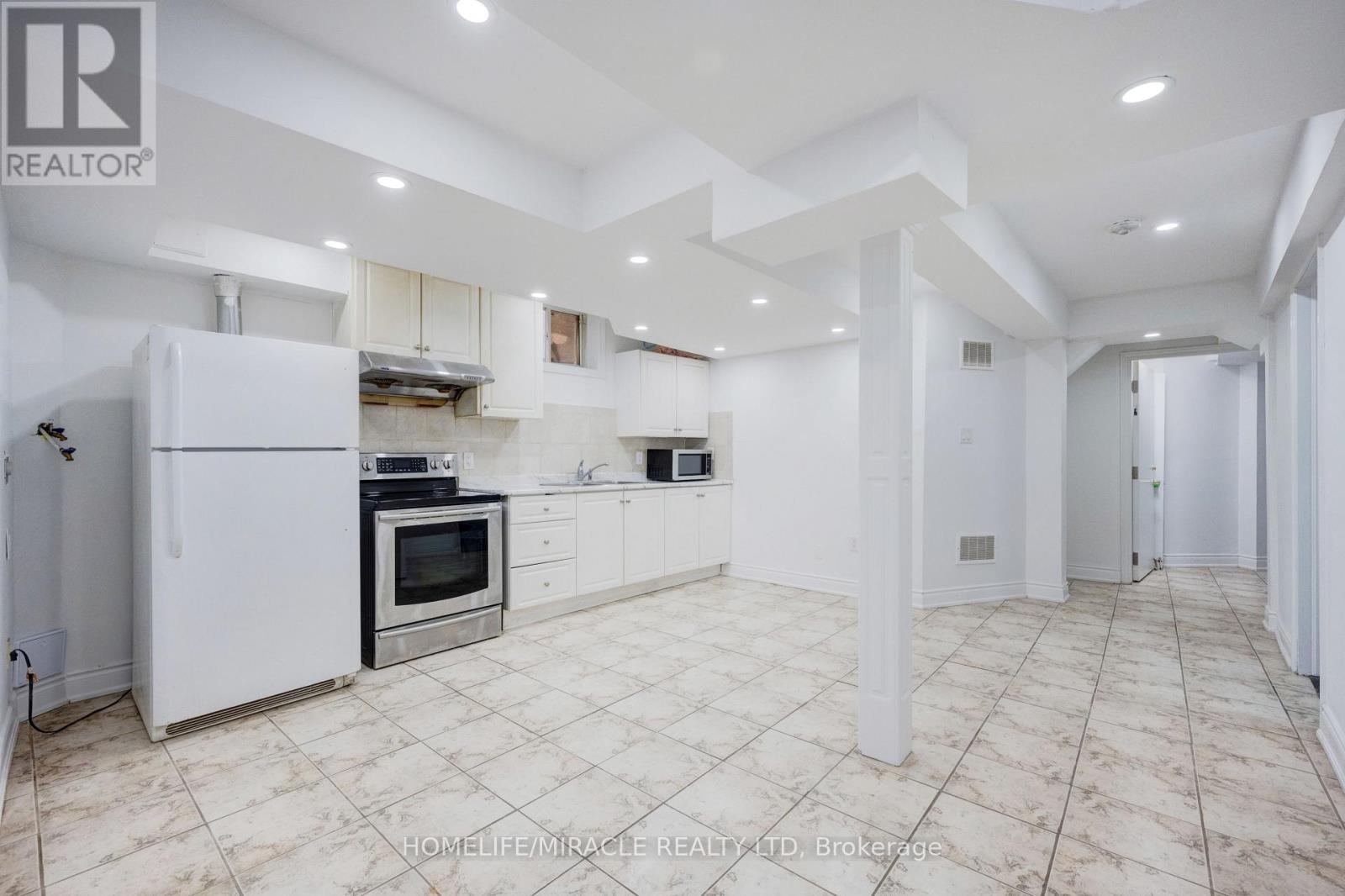 98 Speedwell Street, Brampton, Ontario  L6X 5H1 - Photo 3 - W12838522