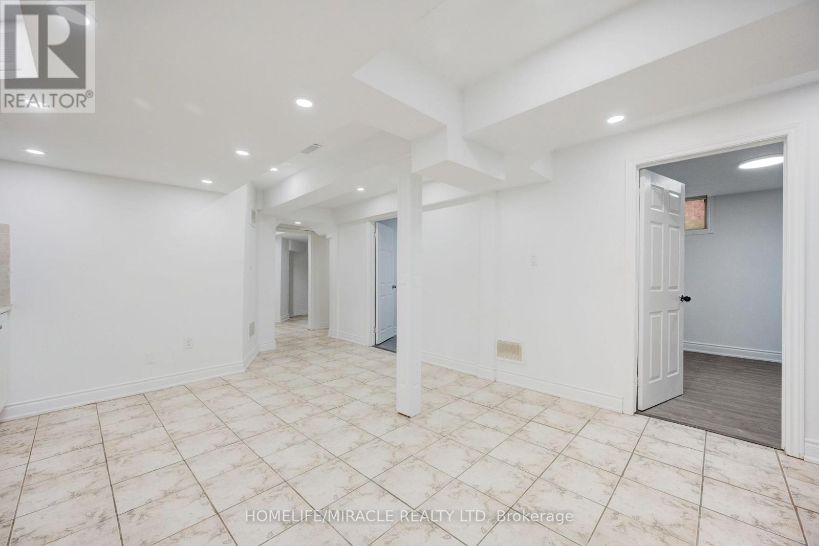 98 Speedwell Street, Brampton, Ontario  L6X 5H1 - Photo 9 - W12838522