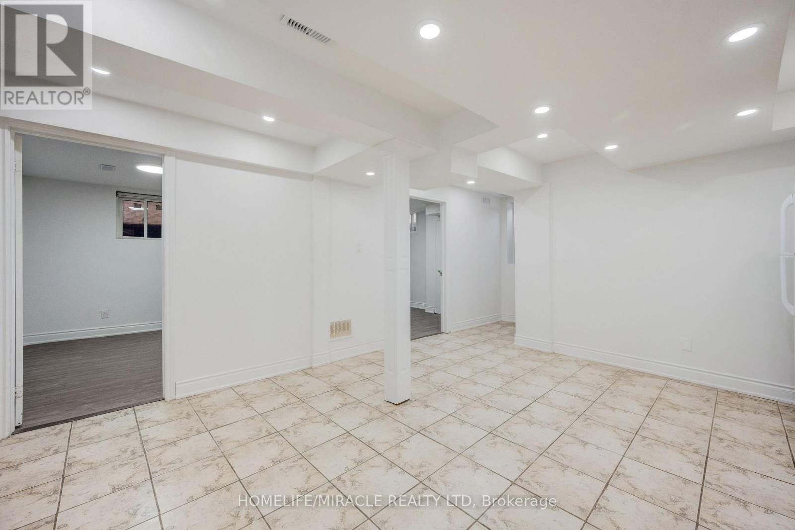 98 Speedwell Street, Brampton, Ontario  L6X 5H1 - Photo 8 - W12838522