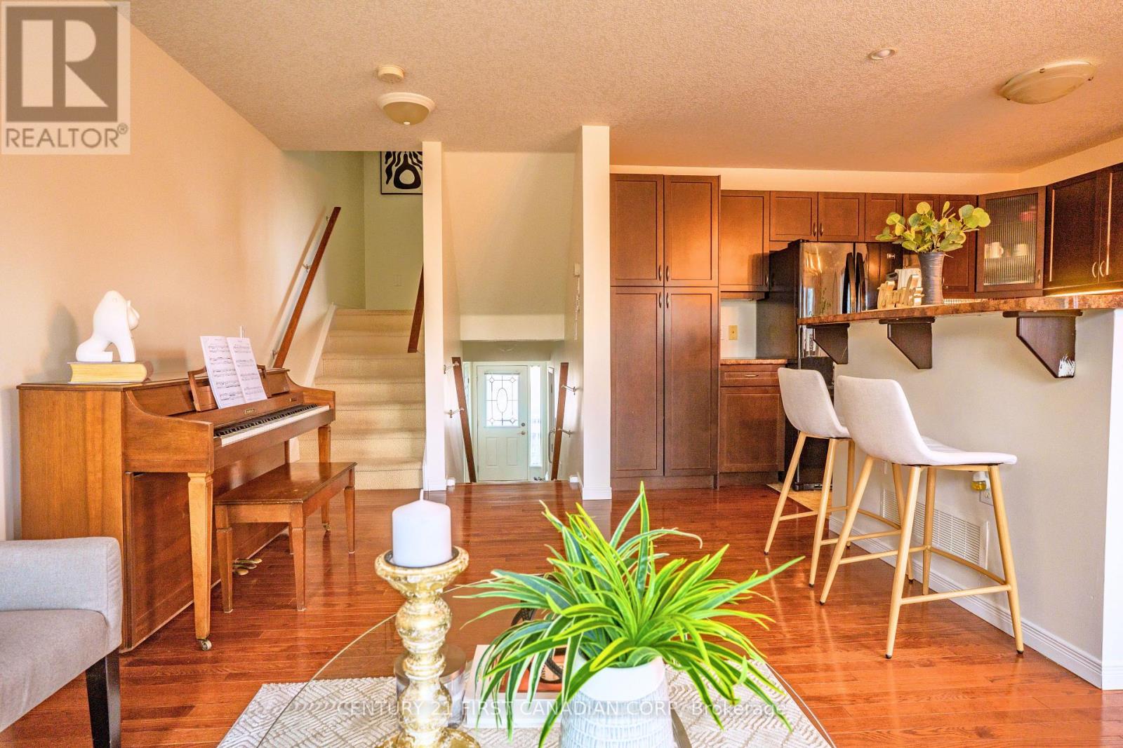 1 - 582 Hyde Park Road, London North, Ontario  N6H 3S1 - Photo 8 - X12842030