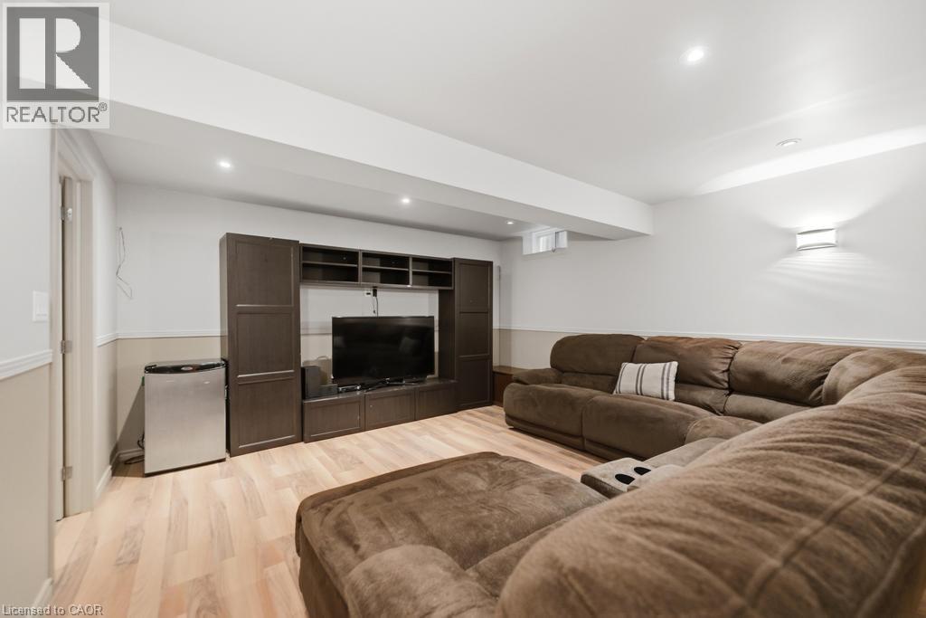 7 Vidal Court, Grimsby, Ontario  L3M 5R8 - Photo 21 - 40810267