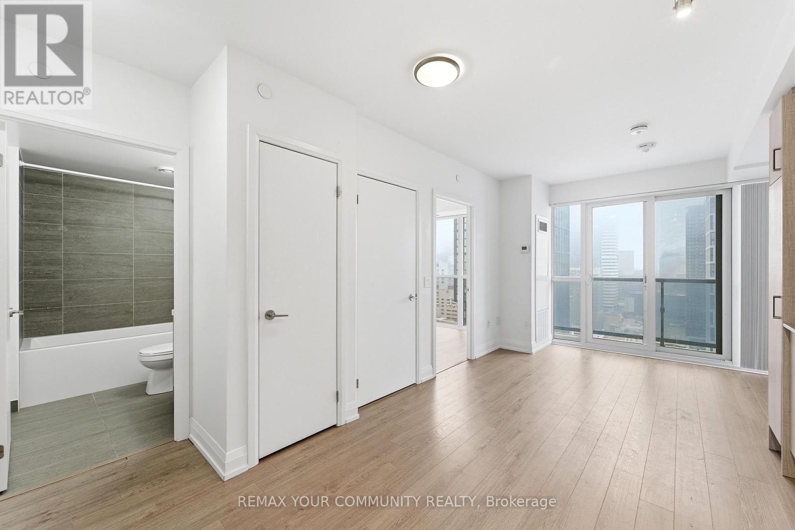 2506 - 77 Mutual Street, Toronto, Ontario  M5B 0B9 - Photo 8 - C12857708