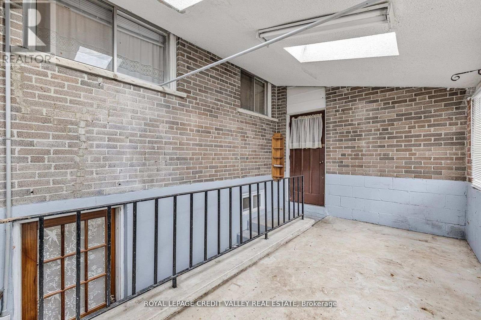 82 Terra Cotta Crescent, Brampton, Ontario  L6W 1C1 - Photo 35 - W12766052