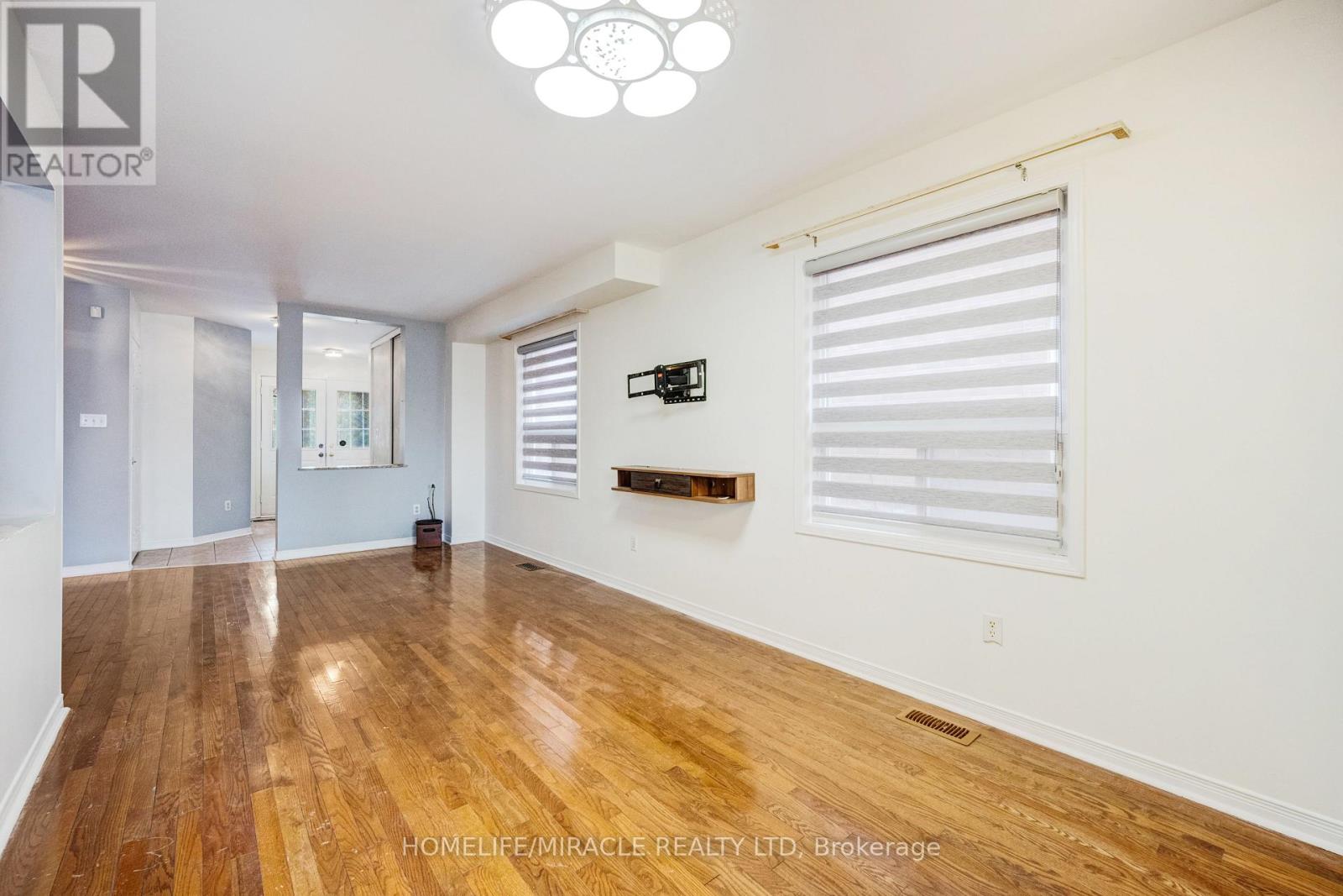 18 Vintage Gate, Brampton, Ontario  L6X 5C4 - Photo 6 - W12799722