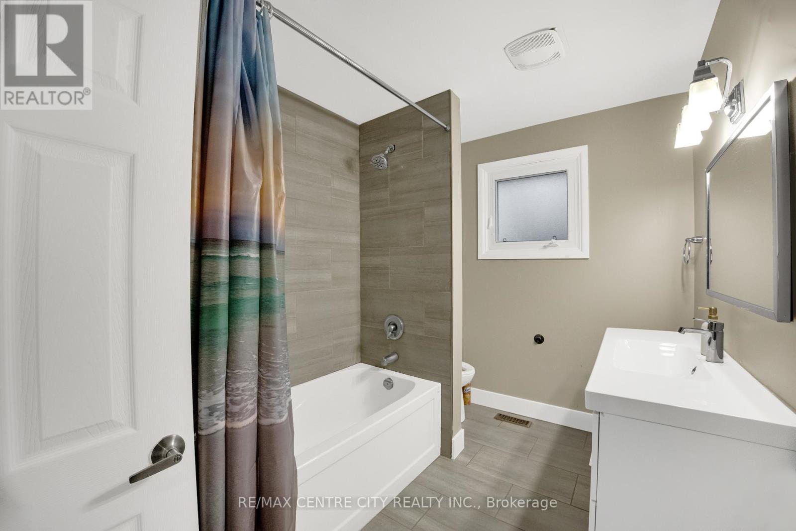 637 Jason Crescent, London South, Ontario  N6J 3E5 - Photo 18 - X12857624