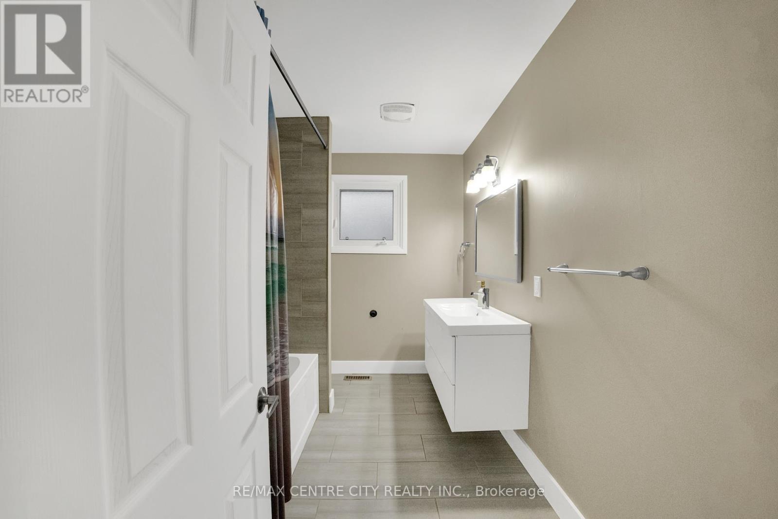 637 Jason Crescent, London South, Ontario  N6J 3E5 - Photo 17 - X12857624