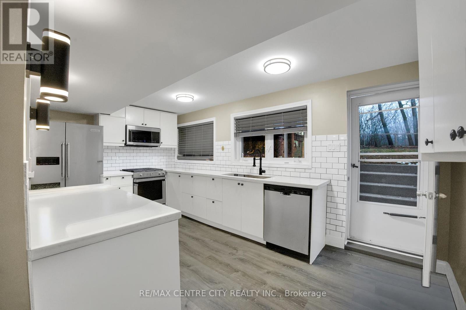 637 Jason Crescent, London South, Ontario  N6J 3E5 - Photo 28 - X12857624