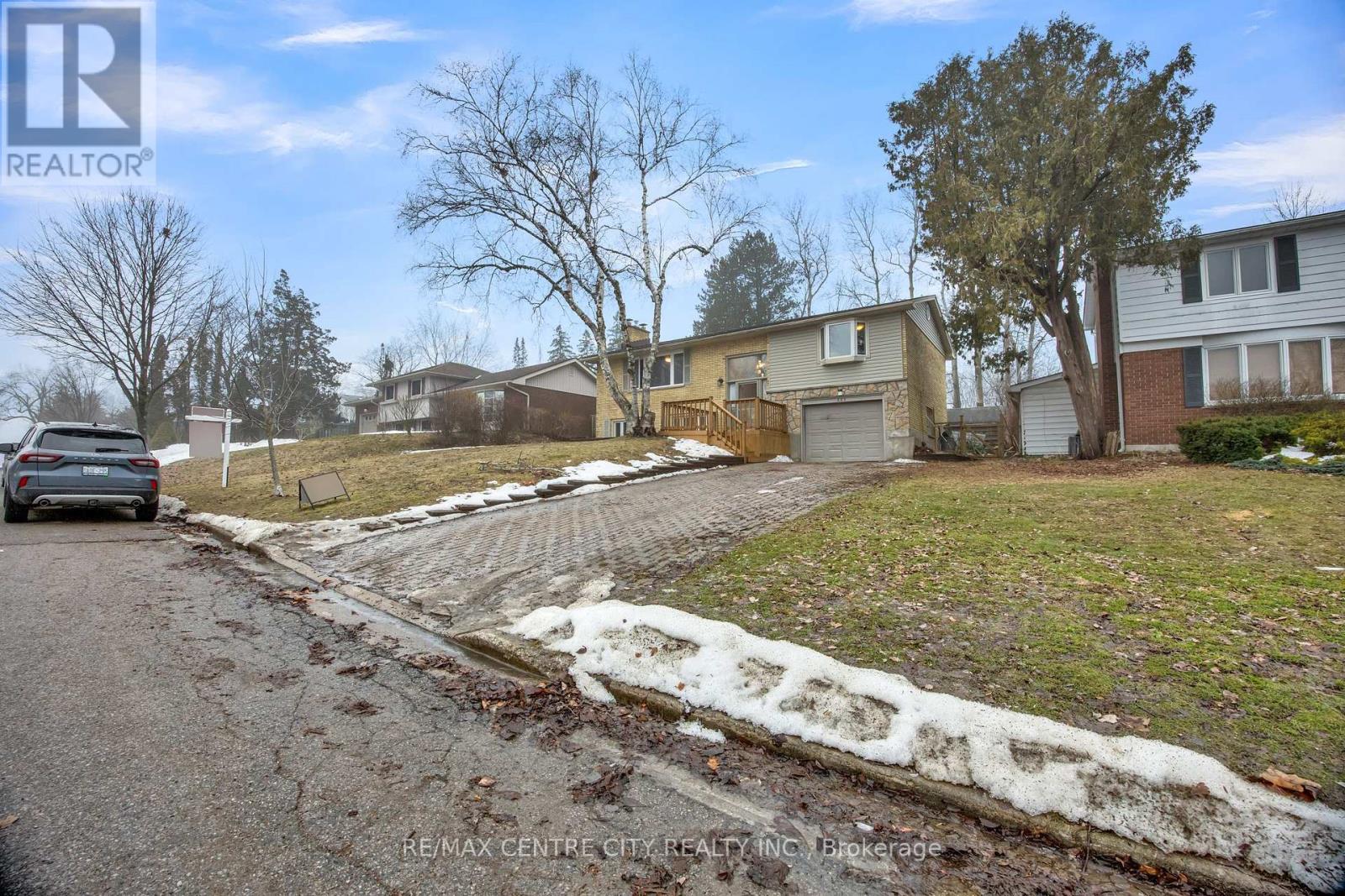 637 Jason Crescent, London South, Ontario  N6J 3E5 - Photo 7 - X12857624