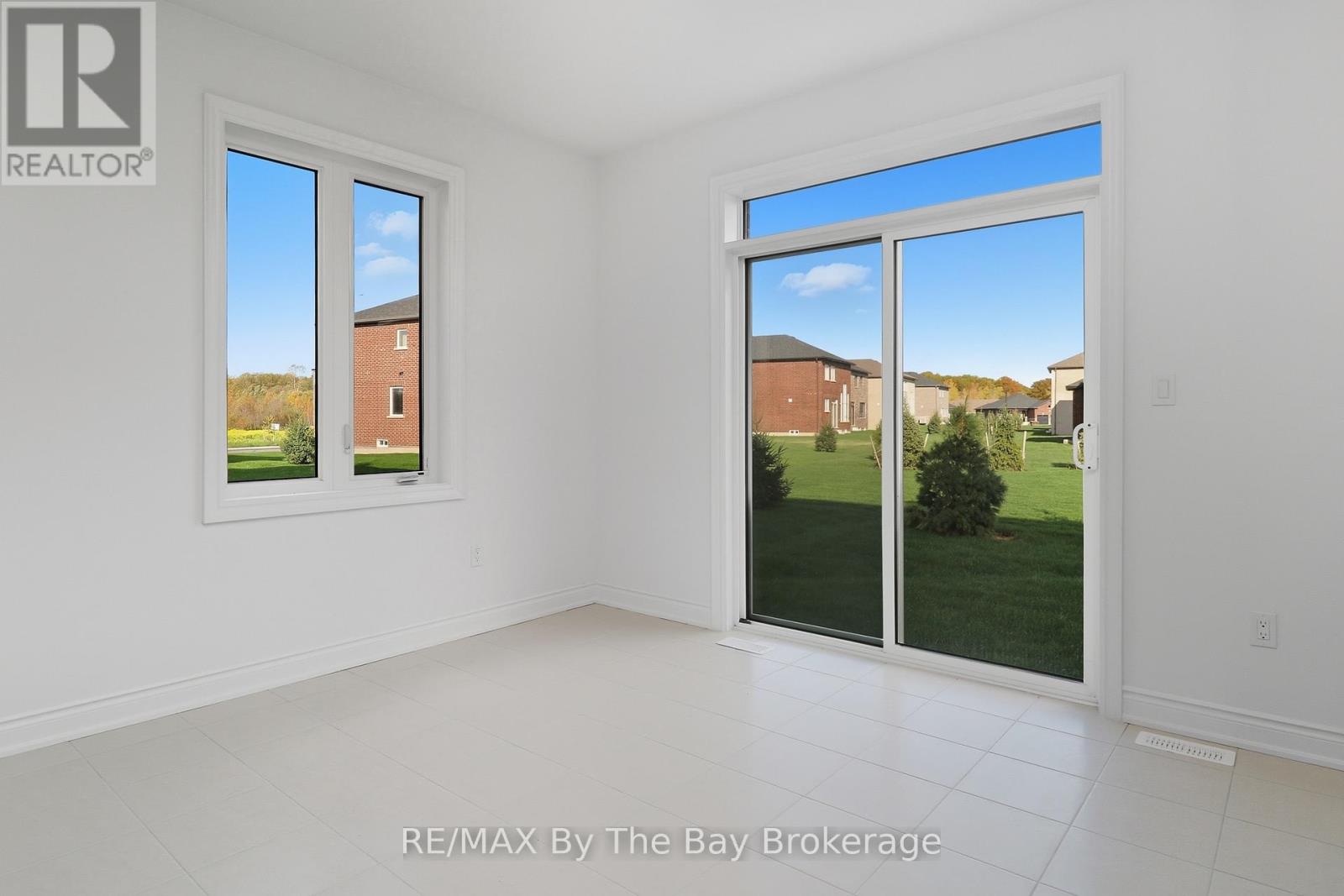 65 Amber Drive, Wasaga Beach, Ontario  L9Z 0R9 - Photo 11 - S12857782