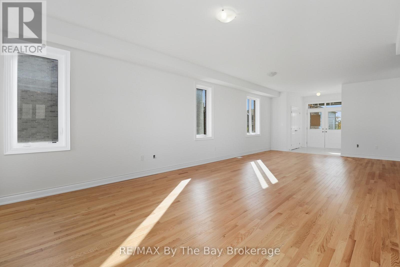 65 Amber Drive, Wasaga Beach, Ontario  L9Z 0R9 - Photo 8 - S12857782