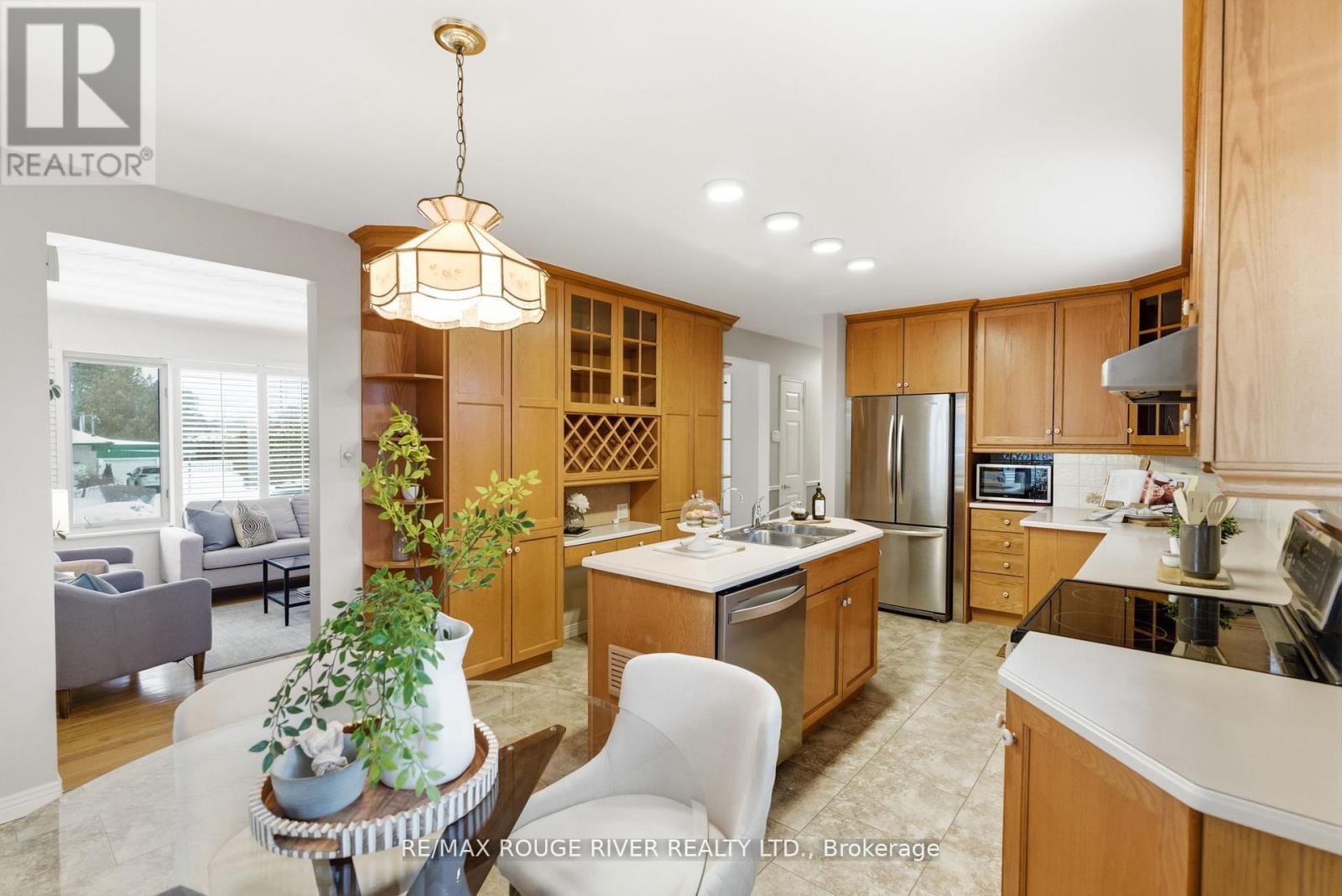 419 Cochrane Street, Whitby (Downtown Whitby), Ontario  L1N 5J6 - Photo 11 - E12857758