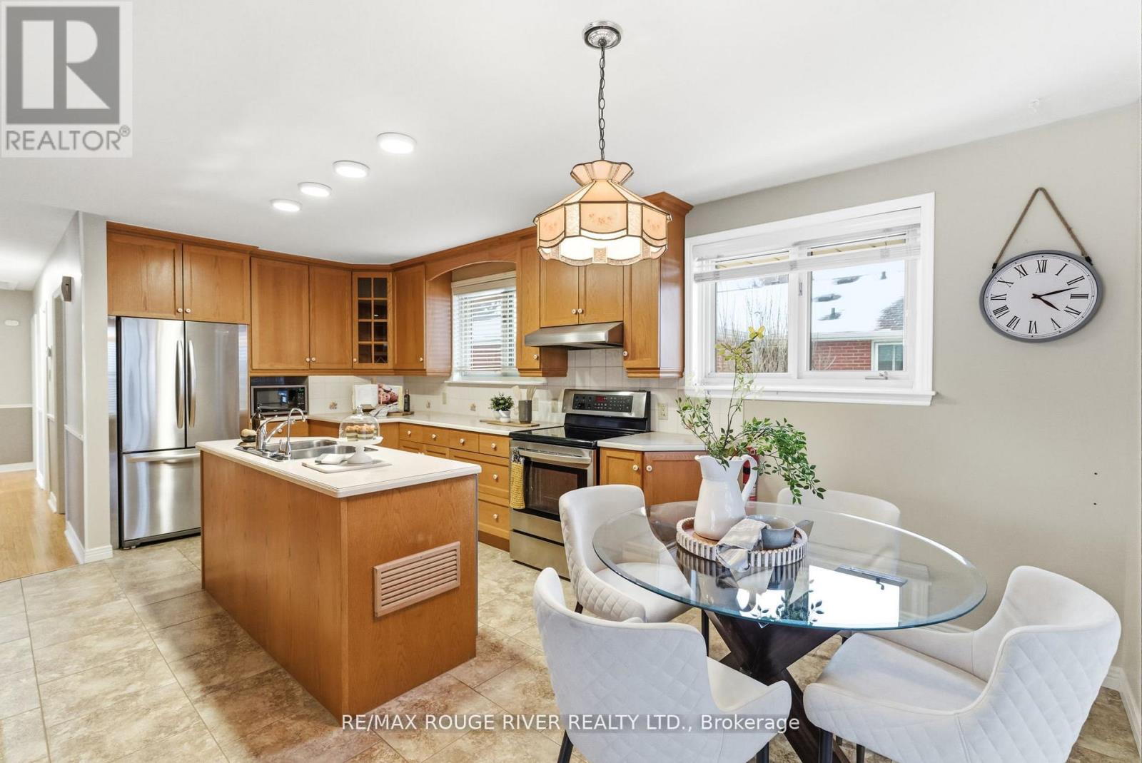 419 Cochrane Street, Whitby (Downtown Whitby), Ontario  L1N 5J6 - Photo 9 - E12857758