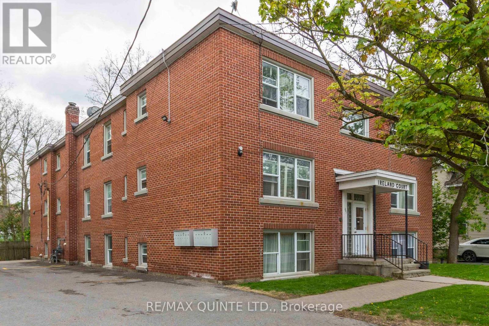 201 Victoria Avenue, Belleville (Belleville Ward), Ontario  K8N 2B9 - Photo 1 - X12857810