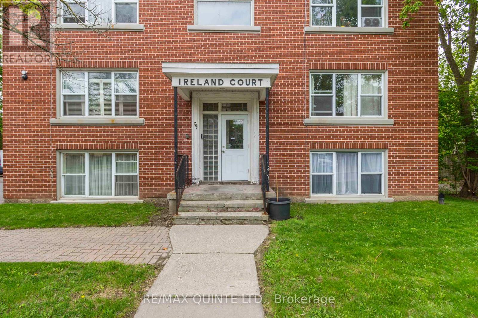 201 Victoria Avenue, Belleville (Belleville Ward), Ontario  K8N 2B9 - Photo 3 - X12857810