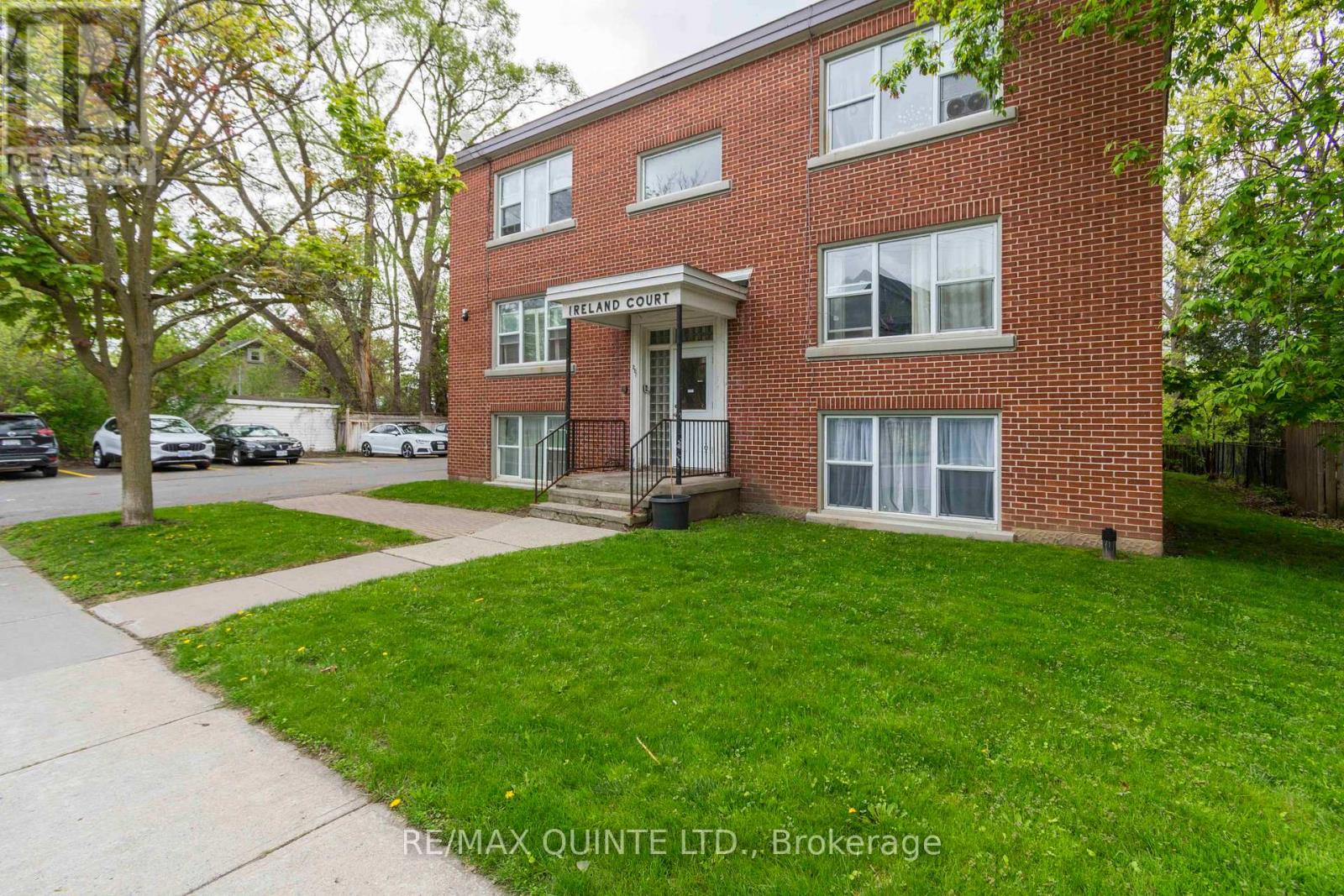 201 Victoria Avenue, Belleville (Belleville Ward), Ontario  K8N 2B9 - Photo 4 - X12857810