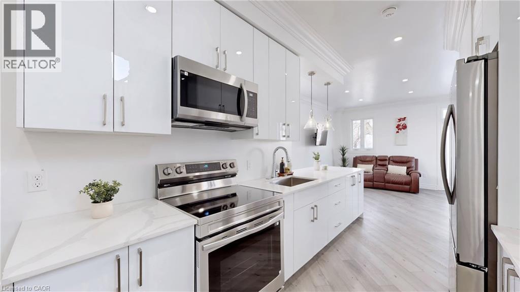 85 ALBANY Avenue, Hamilton, Ontario