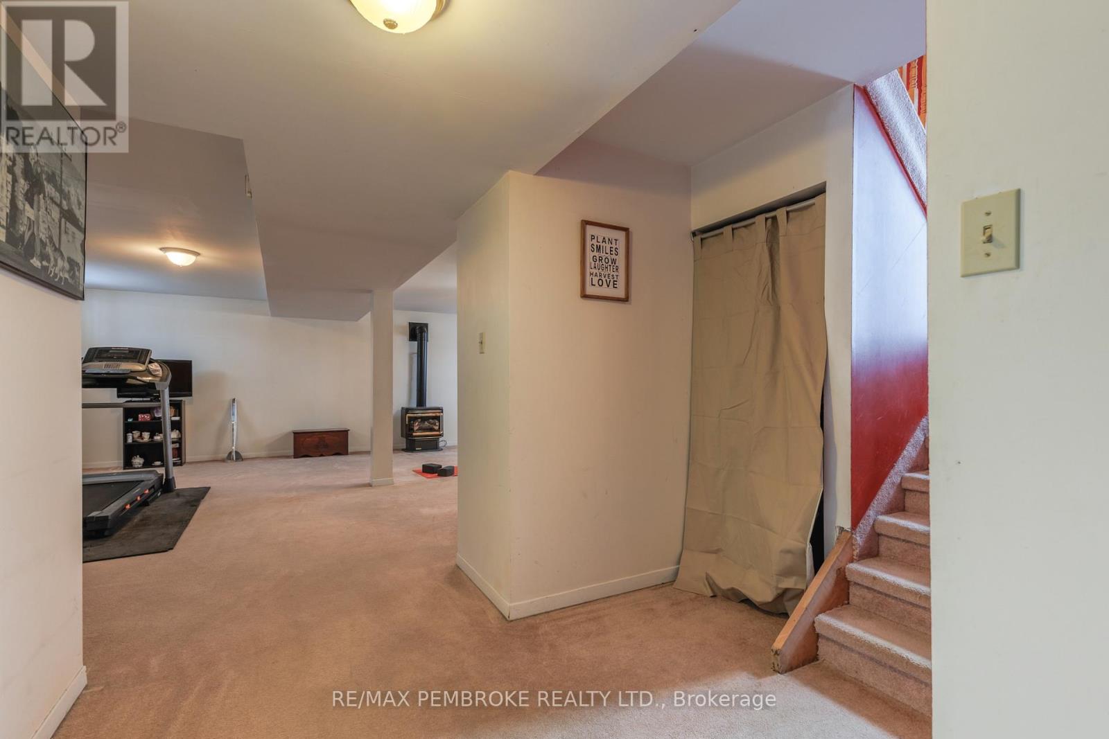 11 Craig Place, Petawawa, Ontario  K8H 3L4 - Photo 31 - X12857808