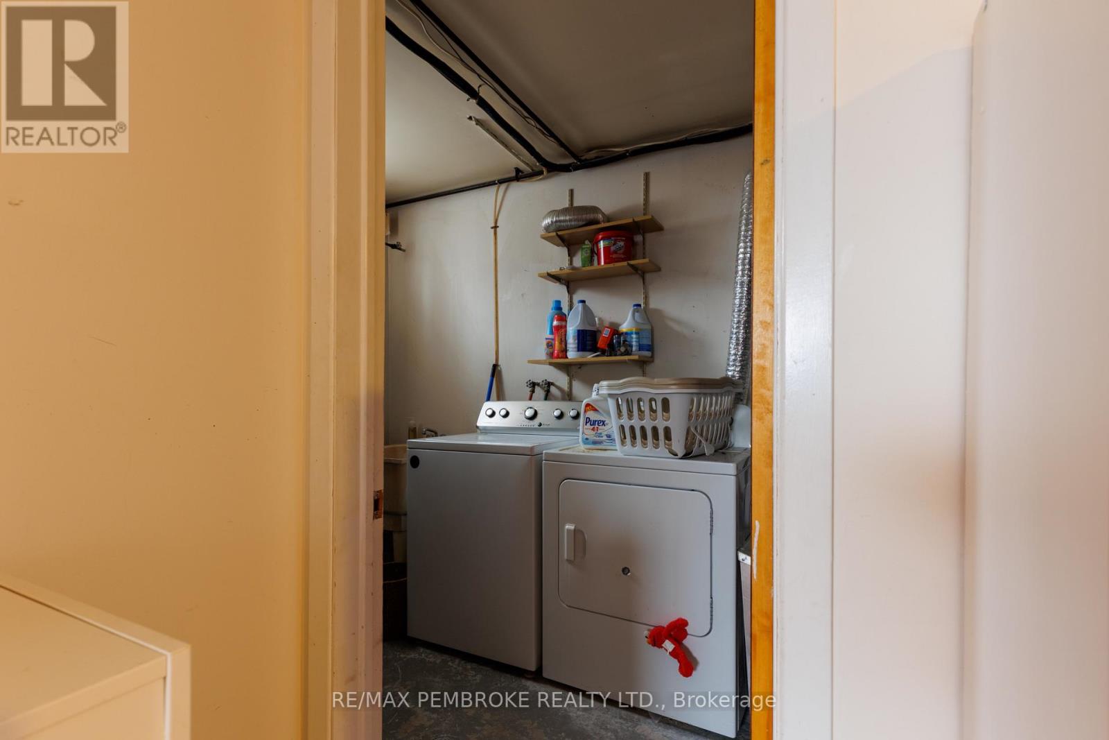 11 Craig Place, Petawawa, Ontario  K8H 3L4 - Photo 38 - X12857808