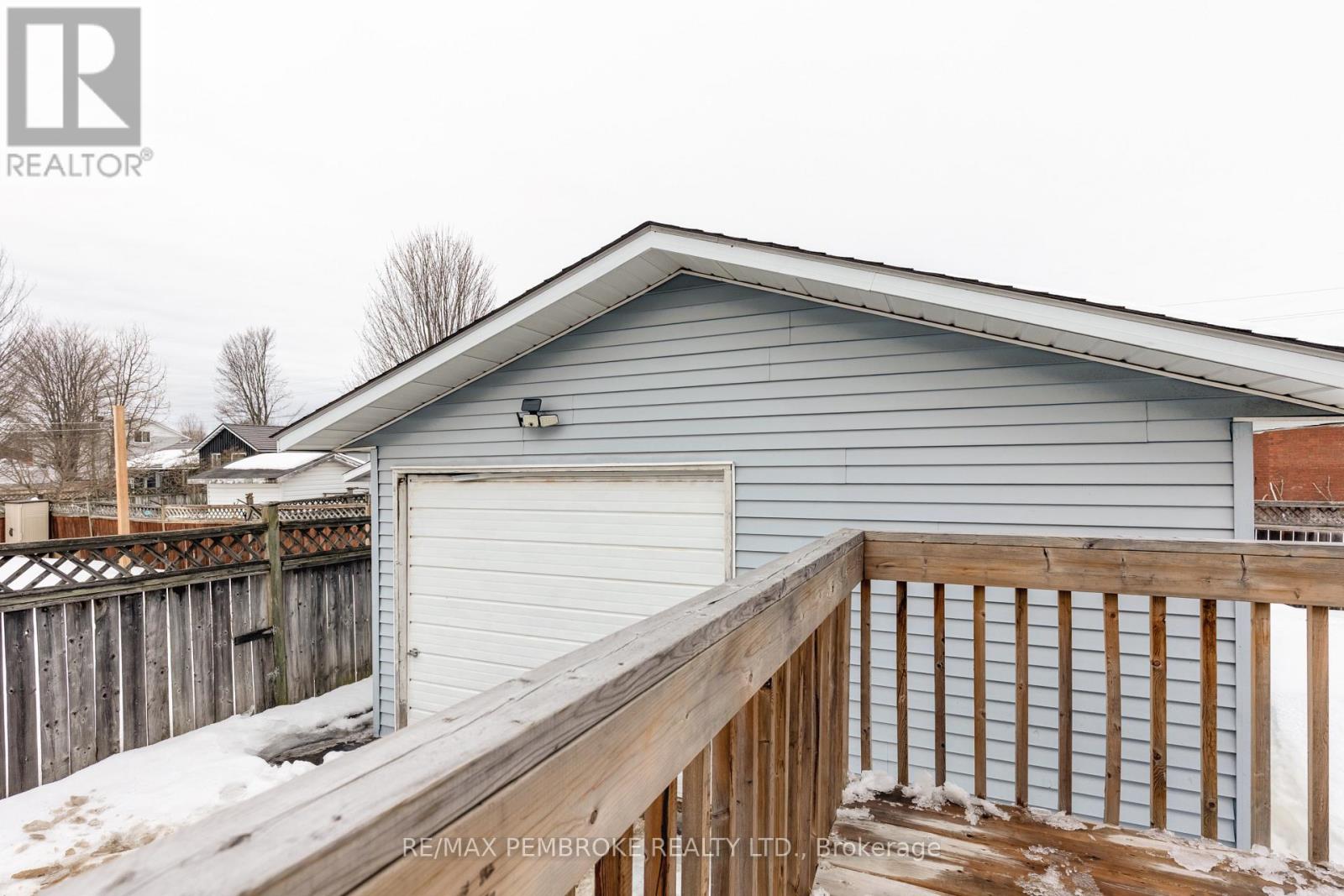 11 Craig Place, Petawawa, Ontario  K8H 3L4 - Photo 41 - X12857808