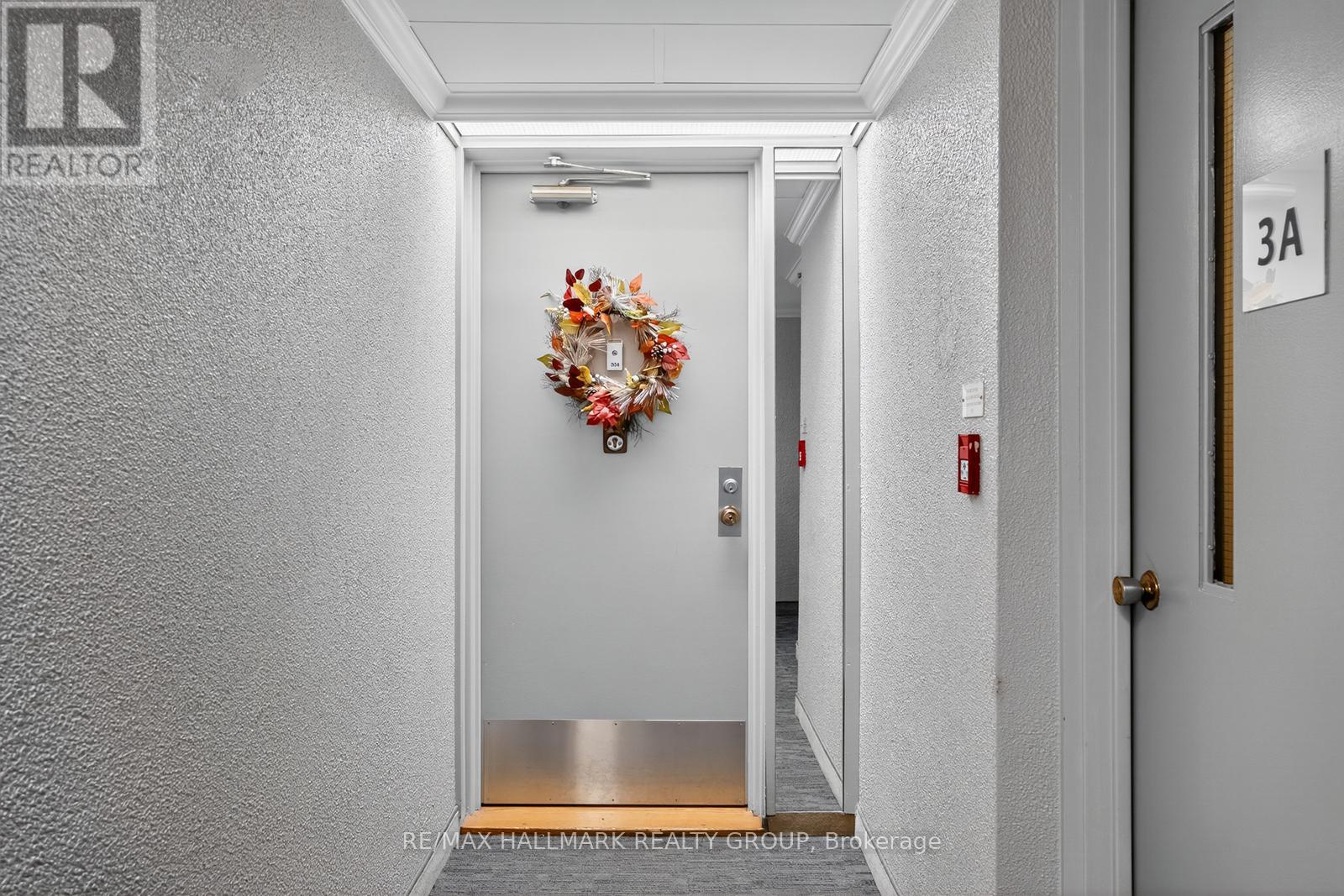 304 - 915 Elmsmere Road, Ottawa, Ontario  K1J 8H8 - Photo 6 - X12857772