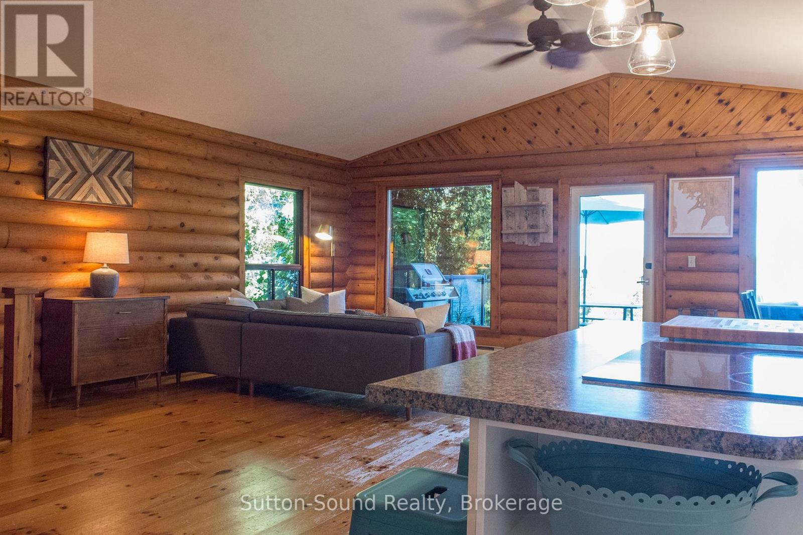 103 Ivy Drive, Georgian Bluffs, Ontario  N0H 2T0 - Photo 13 - X12436779