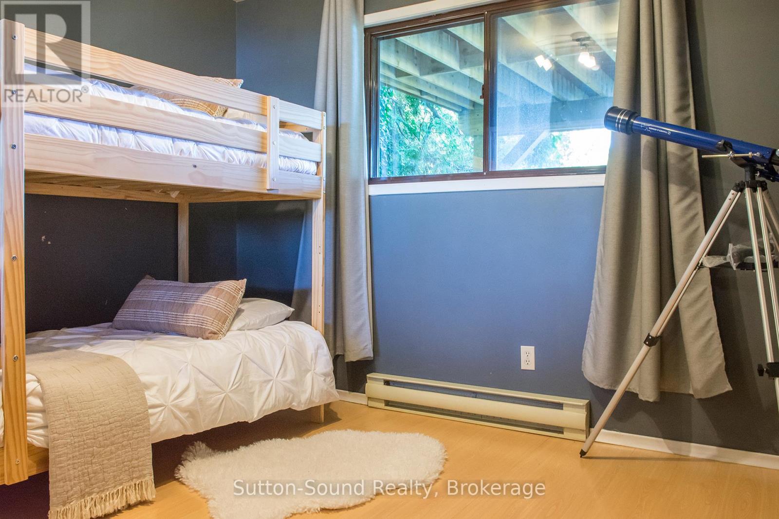 103 Ivy Drive, Georgian Bluffs, Ontario  N0H 2T0 - Photo 21 - X12436779