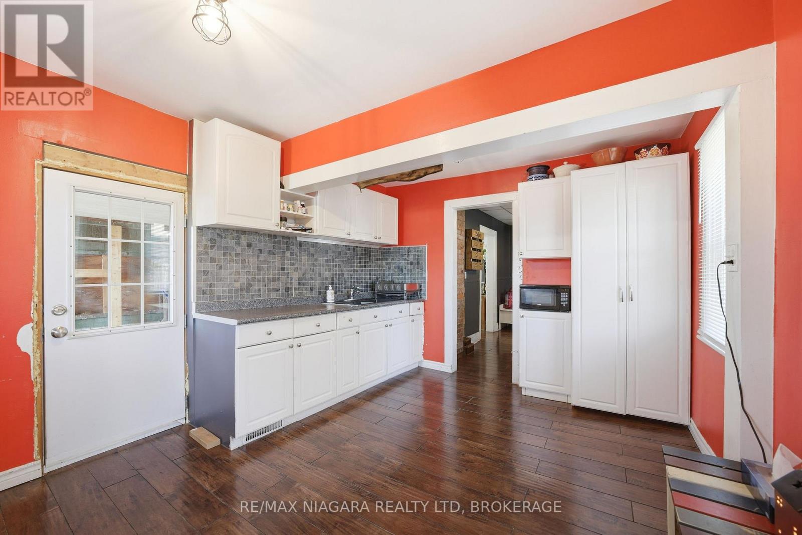 4919 Huron Street, Niagara Falls, Ontario  L2E 2J4 - Photo 12 - X12857786