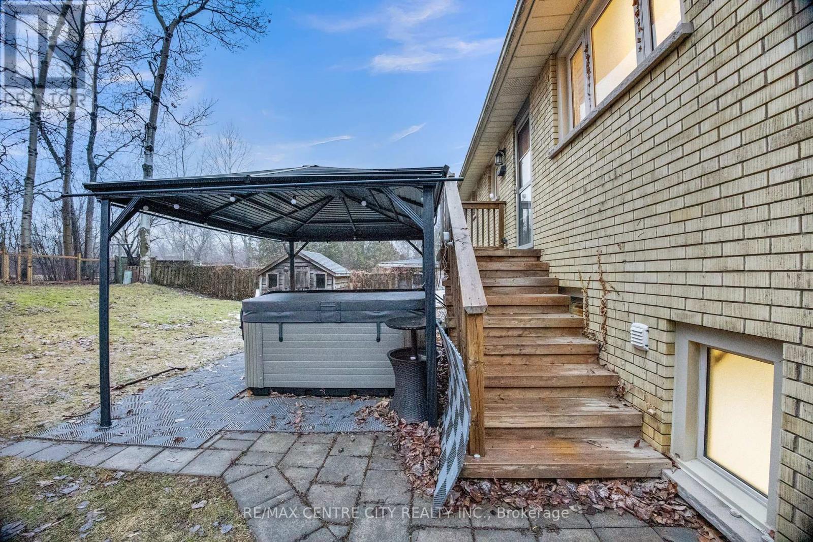 637 Jason Crescent, London South (South O), Ontario  N6J 3E5 - Photo 40 - X12857624