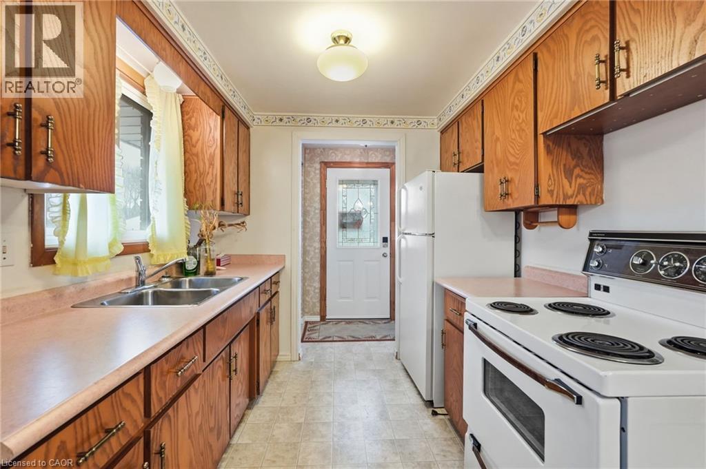 66 Geneva Crescent, Kitchener, Ontario  N2E 1M9 - Photo 12 - 40805807