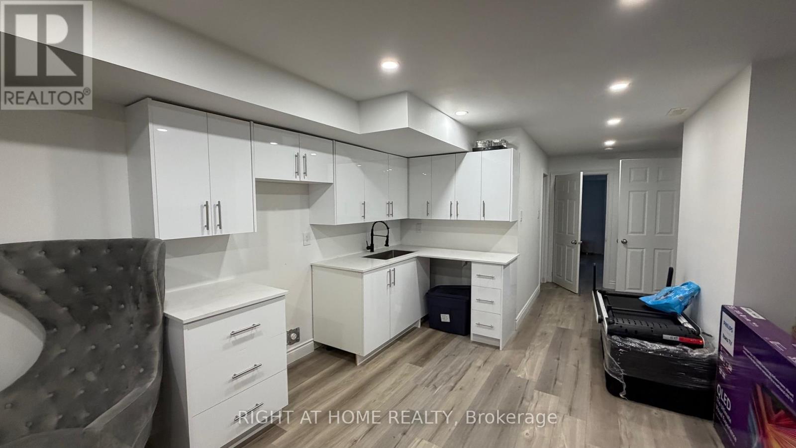 71 Betony Drive, Richmond Hill, Ontario  L4E 0V6 - Photo 12 - N12857734