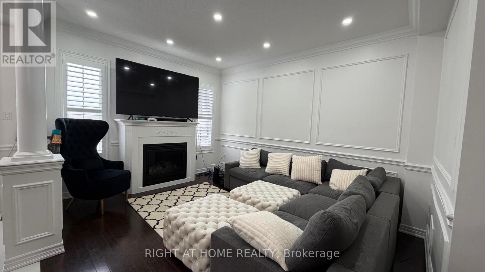 71 Betony Drive, Richmond Hill, Ontario  L4E 0V6 - Photo 5 - N12857734