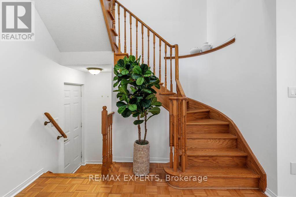 62 Colonial Crescent, Richmond Hill, Ontario  L4E 3X3 - Photo 16 - N12857766