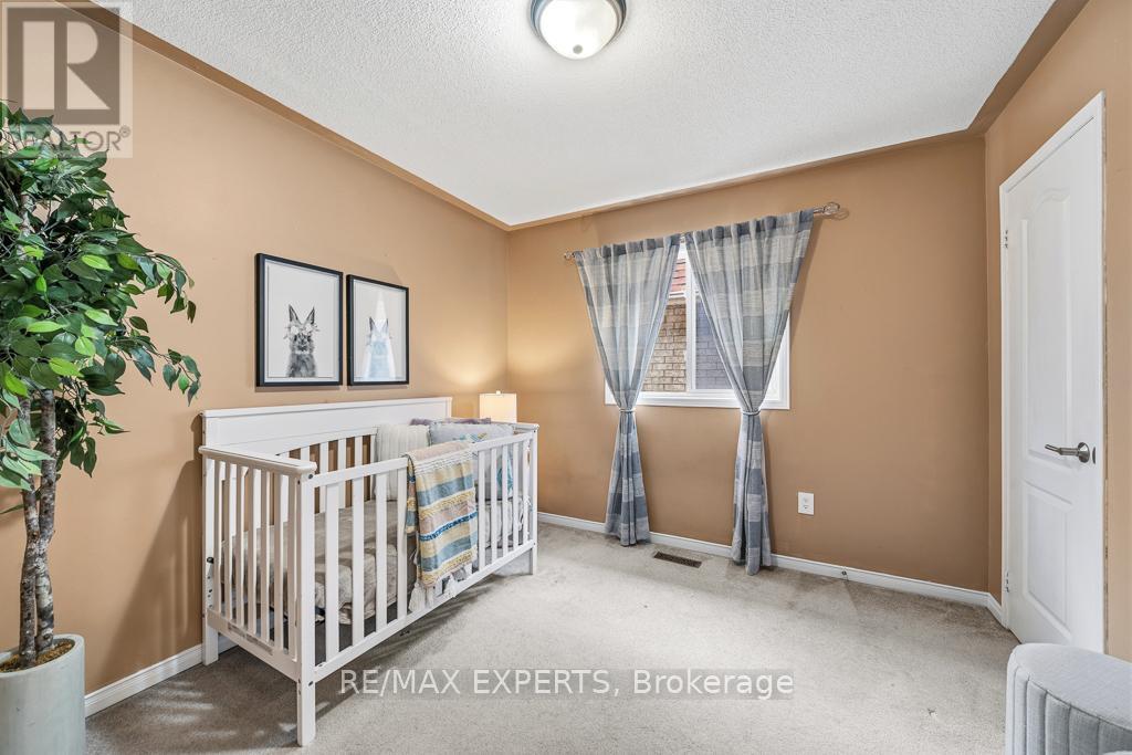 62 Colonial Crescent, Richmond Hill, Ontario  L4E 3X3 - Photo 25 - N12857766