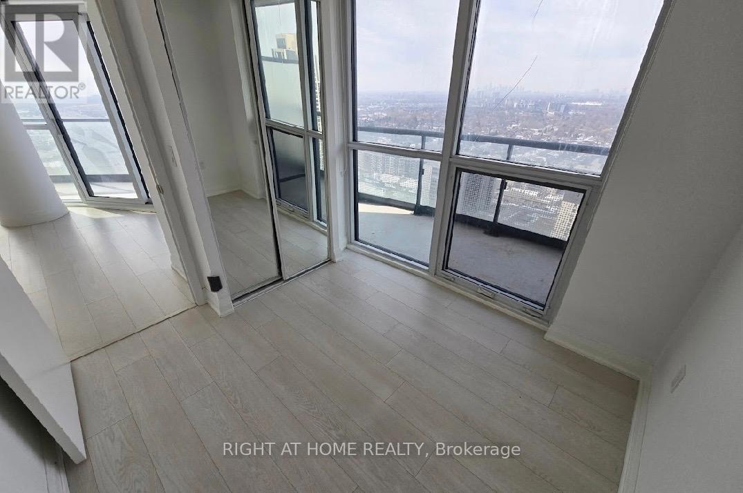 30 Gibbs Road, Toronto (Islington-City Centre West), Ontario  M9B 0E4 - Photo 7 - W12857756