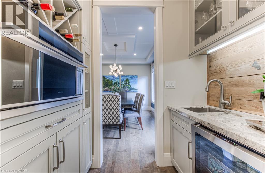 905 Old Cottage Court, Kitchener, Ontario  N2K 4K2 - Photo 13 - 40805217