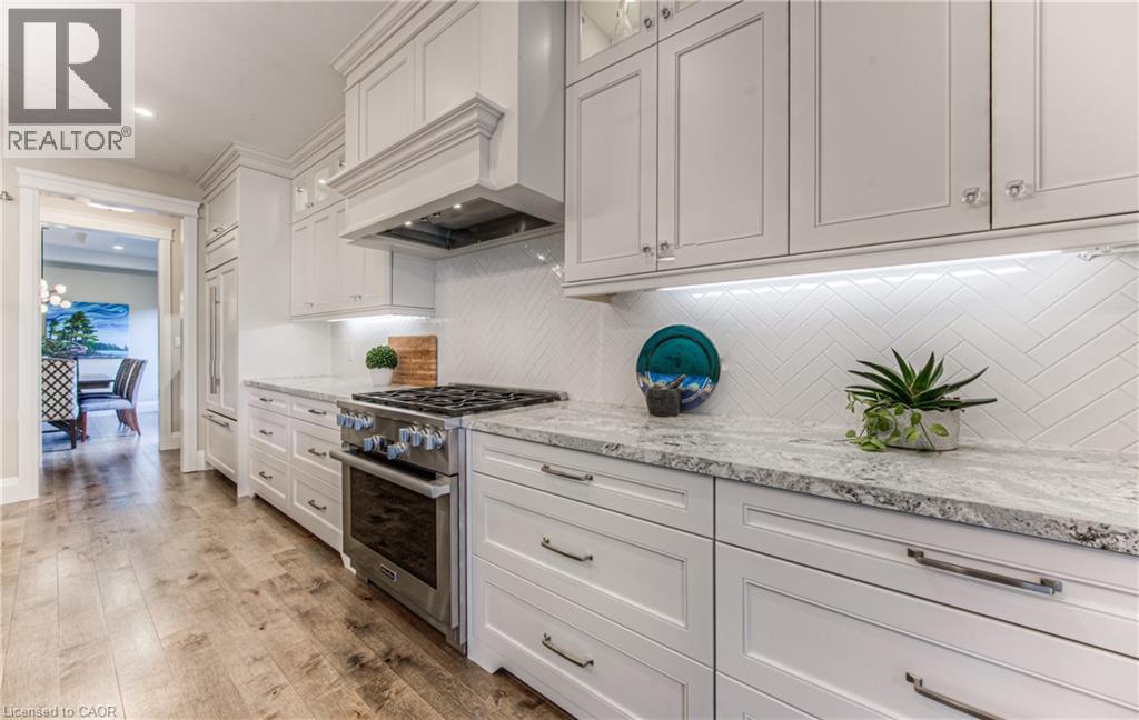 905 Old Cottage Court, Kitchener, Ontario  N2K 4K2 - Photo 11 - 40805217