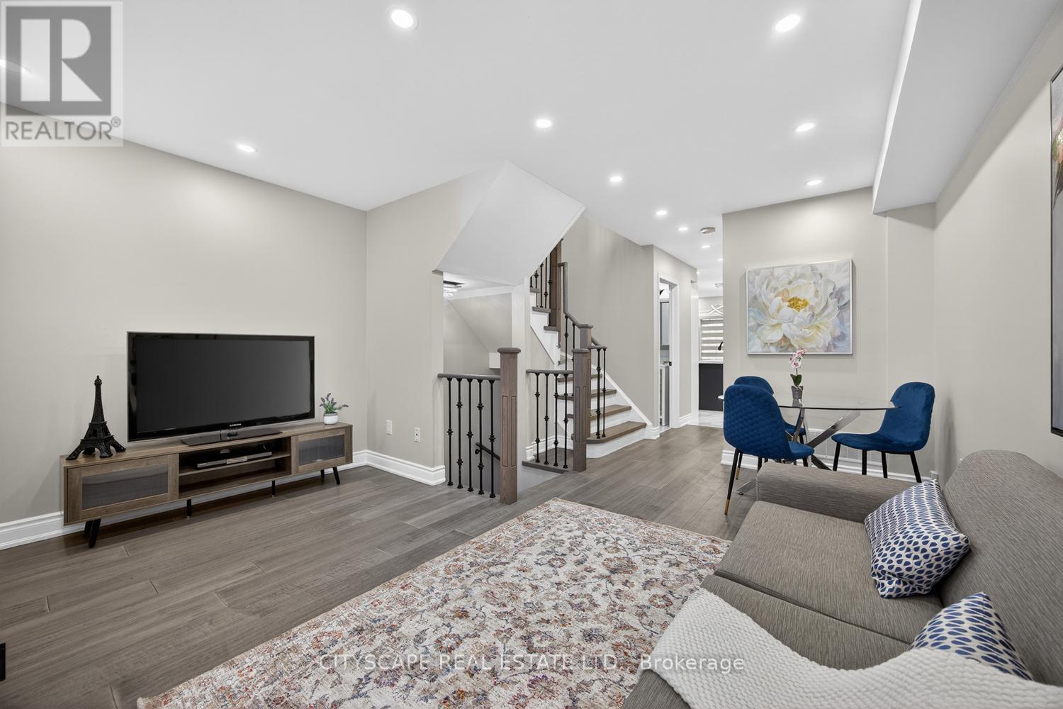 67 - 601 Shoreline Drive, Mississauga (Cooksville), Ontario  L5B 4K7 - Photo 4 - W12778758