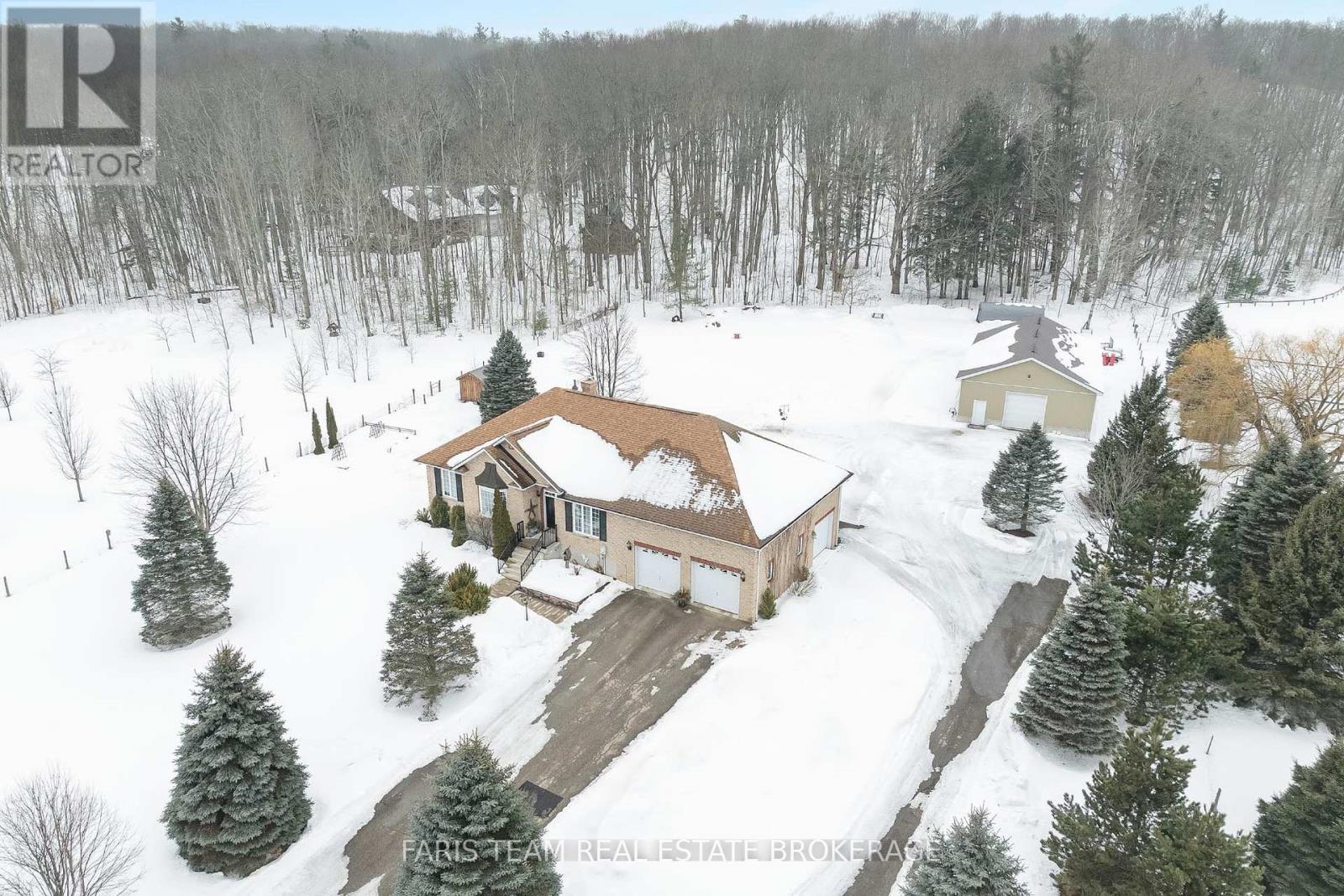 6972 Concession Road 2, Adjala-Tosorontio, Ontario  L0M 1M0 - Photo 2 - N12833066