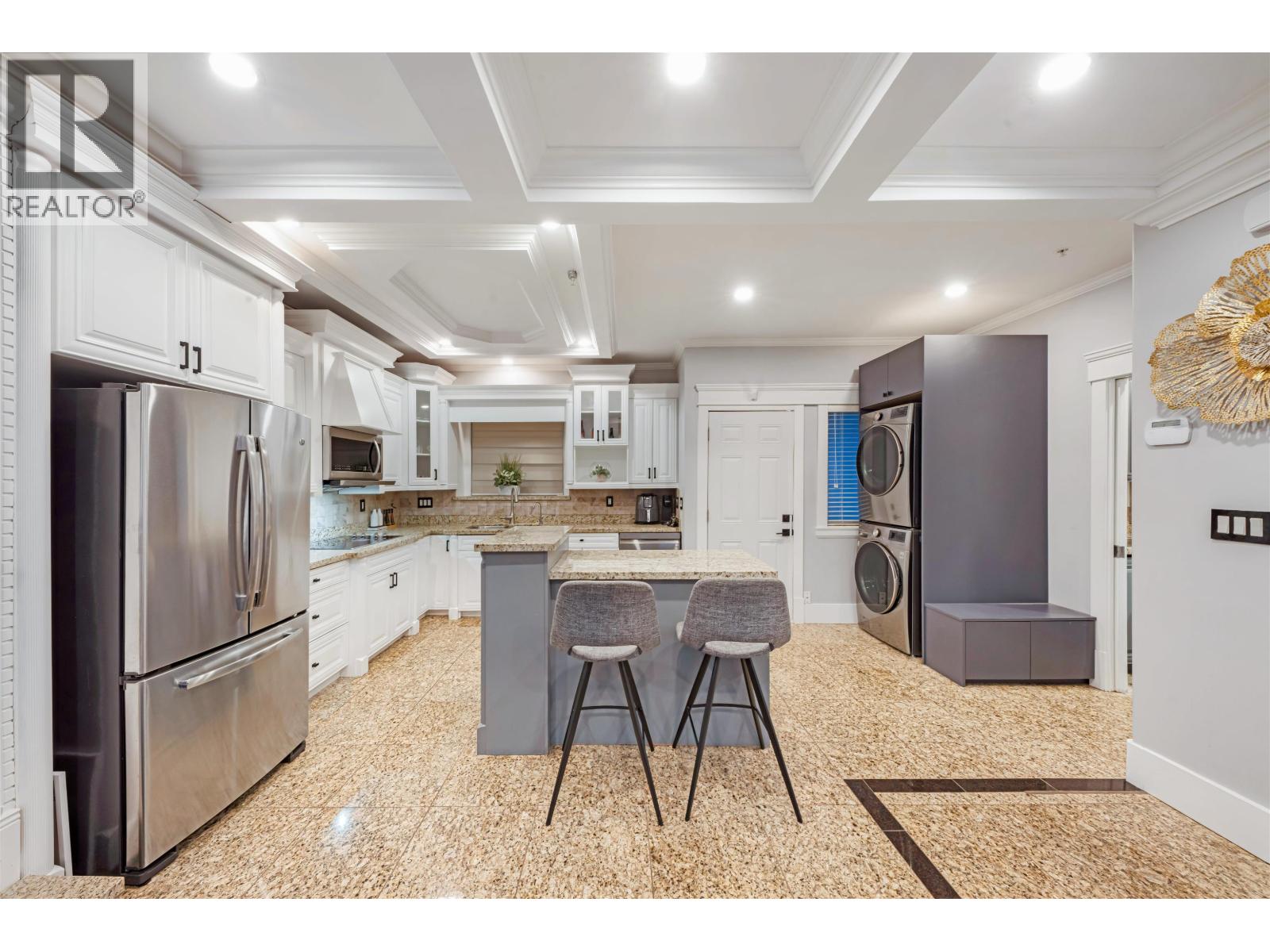 7778 Nanaimo Street, Vancouver, British Columbia  V5P 4M9 - Photo 3 - R3097205