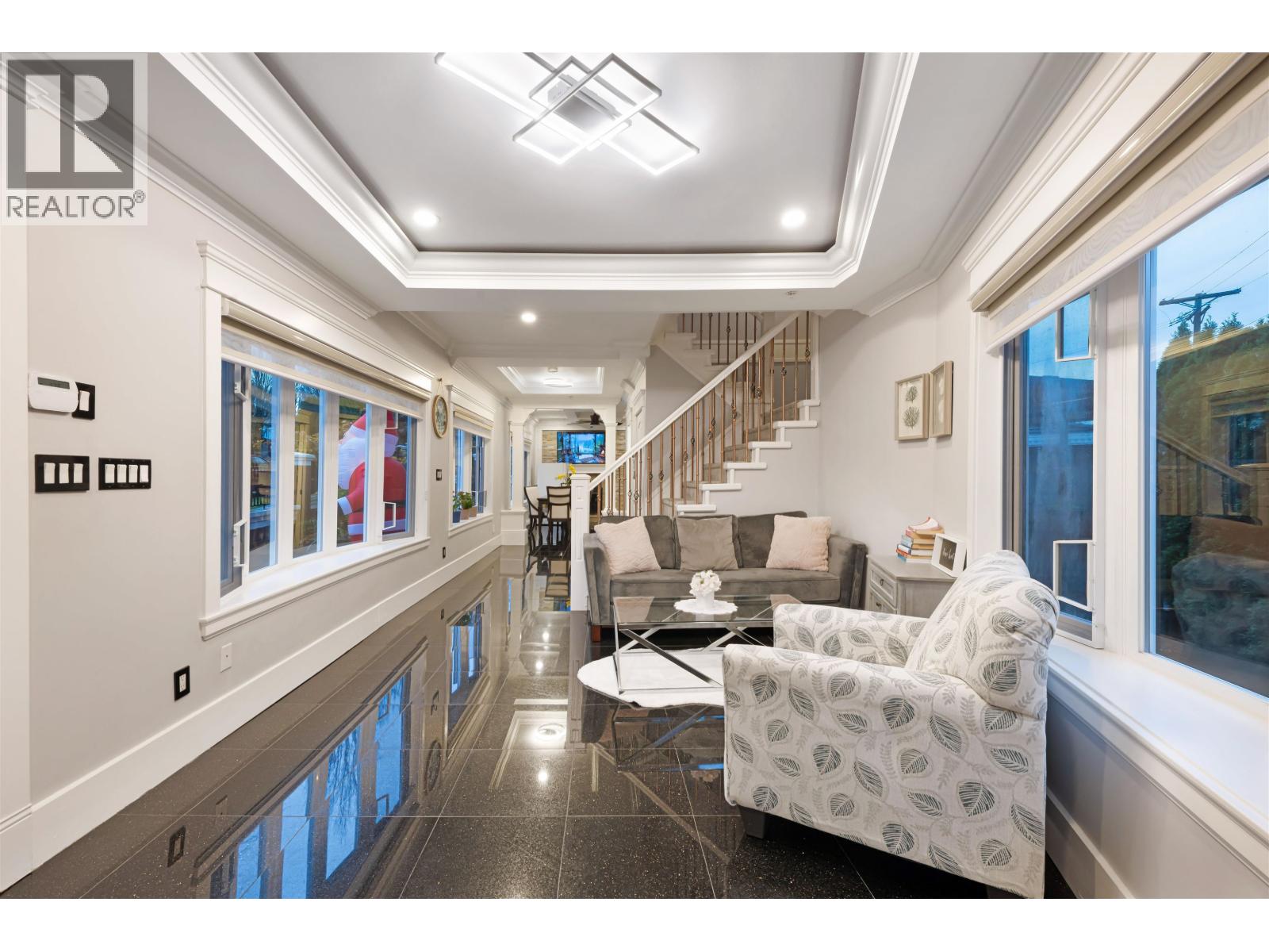 7778 Nanaimo Street, Vancouver, British Columbia  V5P 4M9 - Photo 5 - R3097205