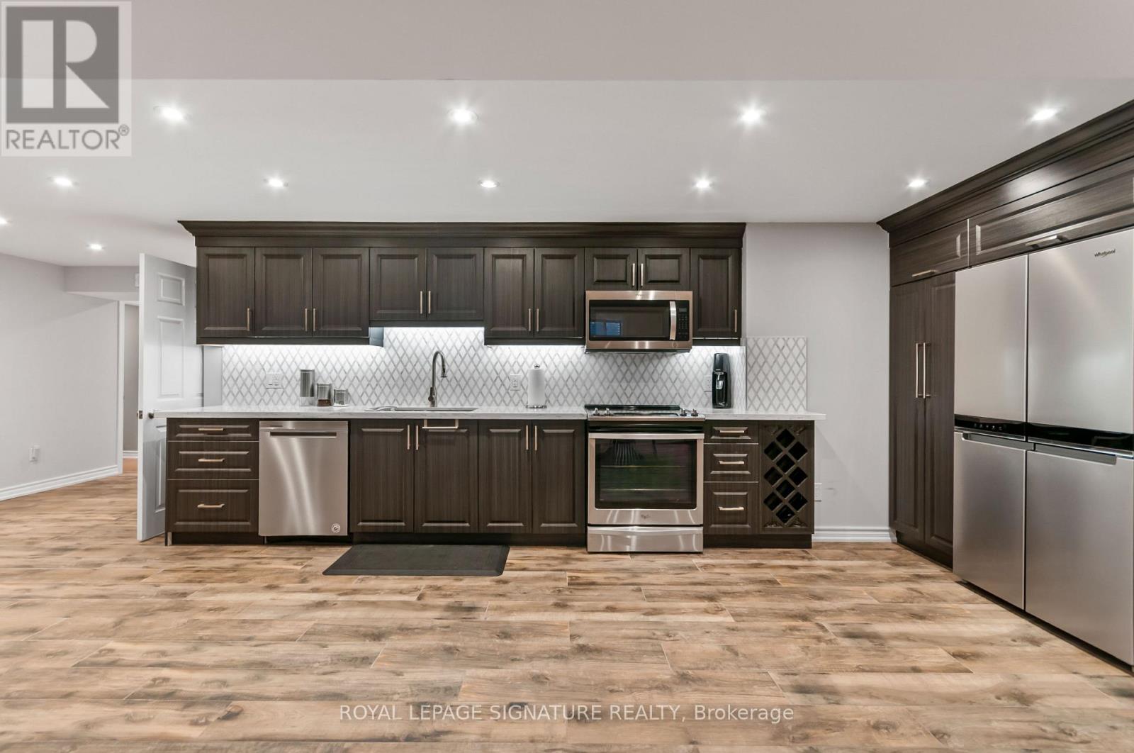 80 Sharpe Crescent, New Tecumseth (Tottenham), Ontario  L0G 1W0 - Photo 4 - N12857836