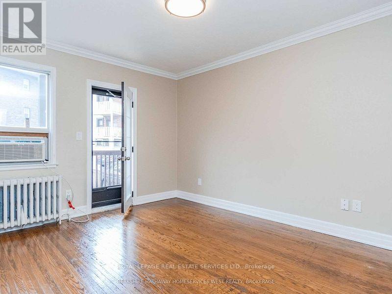 1 - 306 South Kingsway, Toronto, Ontario  M6S 3T9 - Photo 10 - W12857832