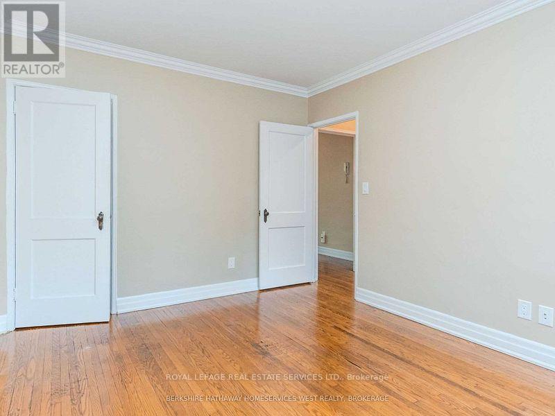 1 - 306 South Kingsway, Toronto, Ontario  M6S 3T9 - Photo 11 - W12857832