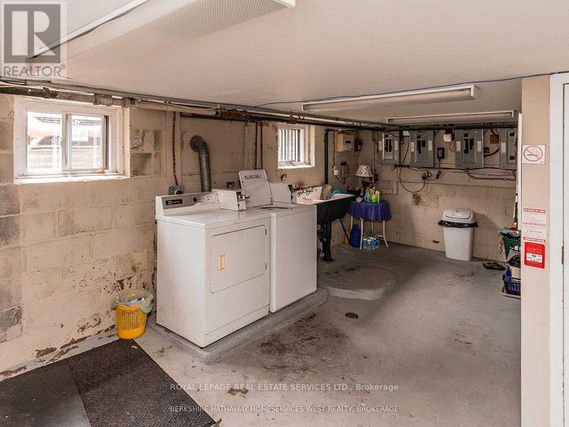 1 - 306 South Kingsway, Toronto, Ontario  M6S 3T9 - Photo 16 - W12857832