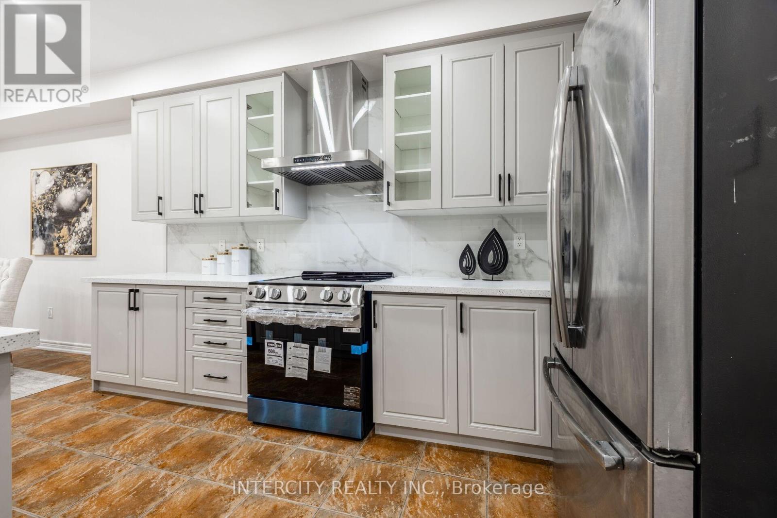 26 Sussexvale Drive, Brampton, Ontario  L6R 0W2 - Photo 16 - W12857838