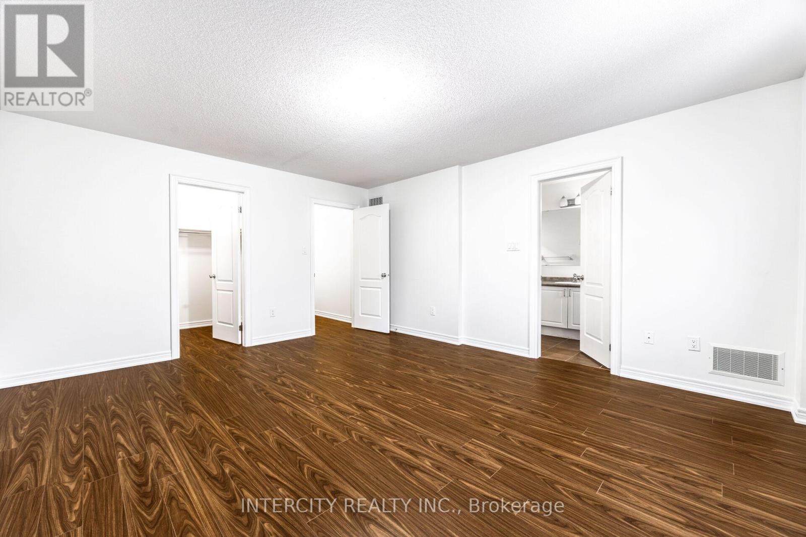 26 Sussexvale Drive, Brampton, Ontario  L6R 0W2 - Photo 21 - W12857838