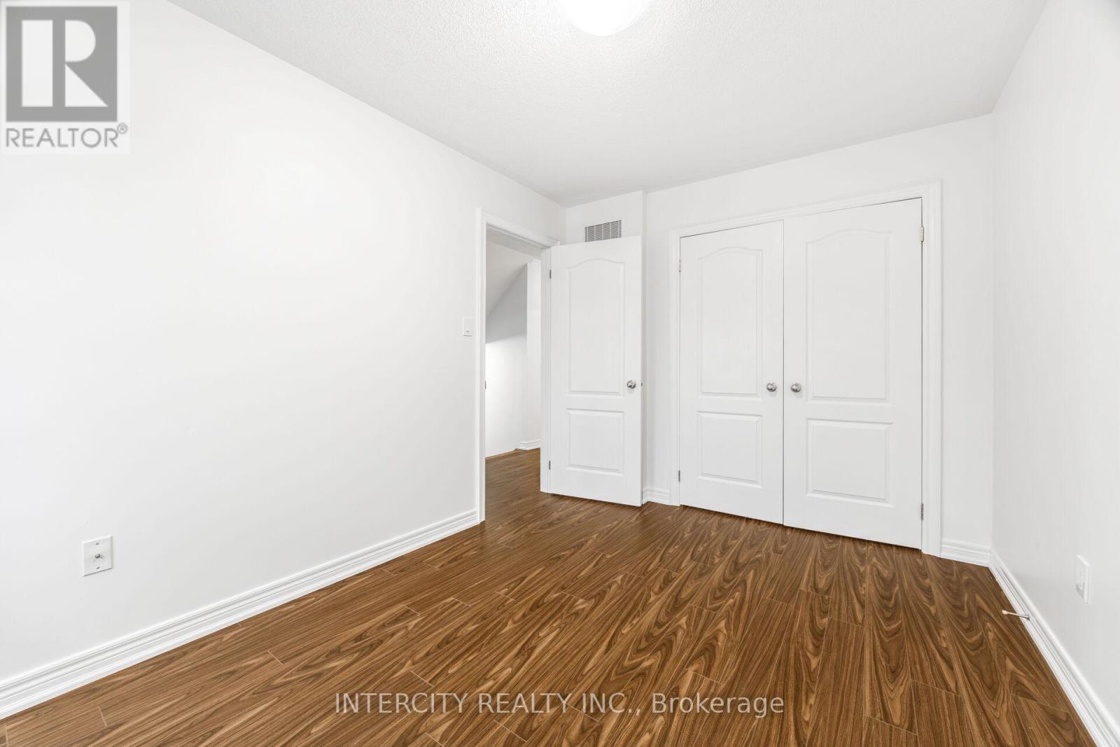 26 Sussexvale Drive, Brampton, Ontario  L6R 0W2 - Photo 26 - W12857838