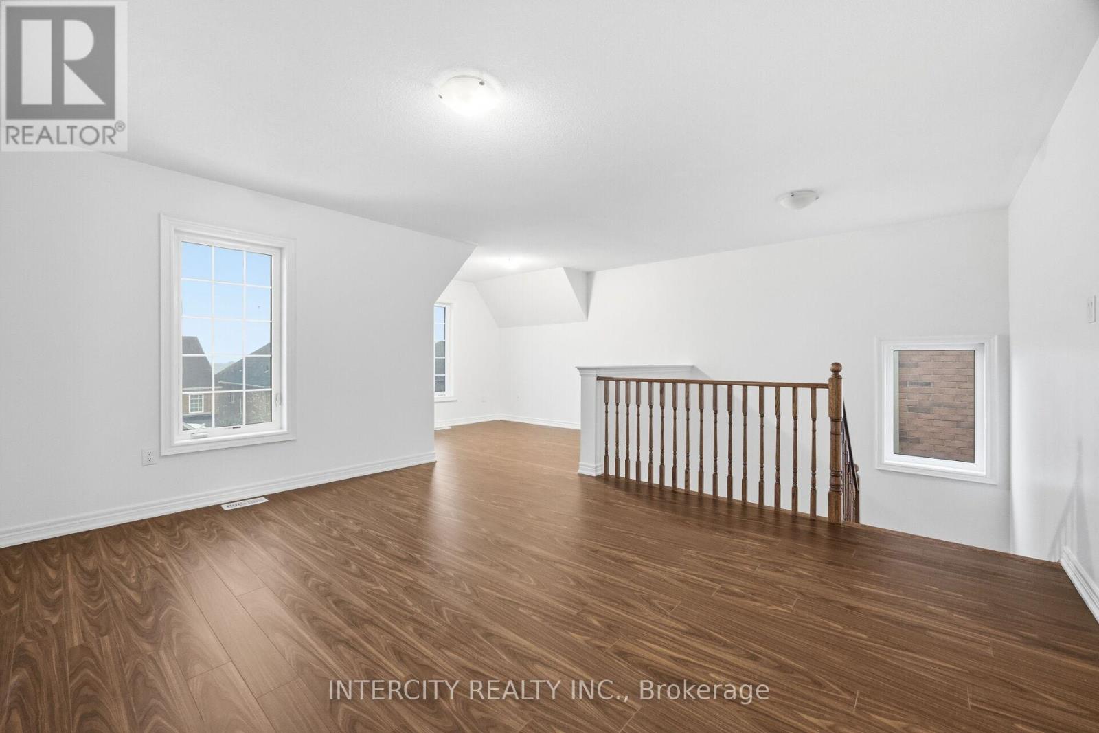 26 Sussexvale Drive, Brampton, Ontario  L6R 0W2 - Photo 33 - W12857838